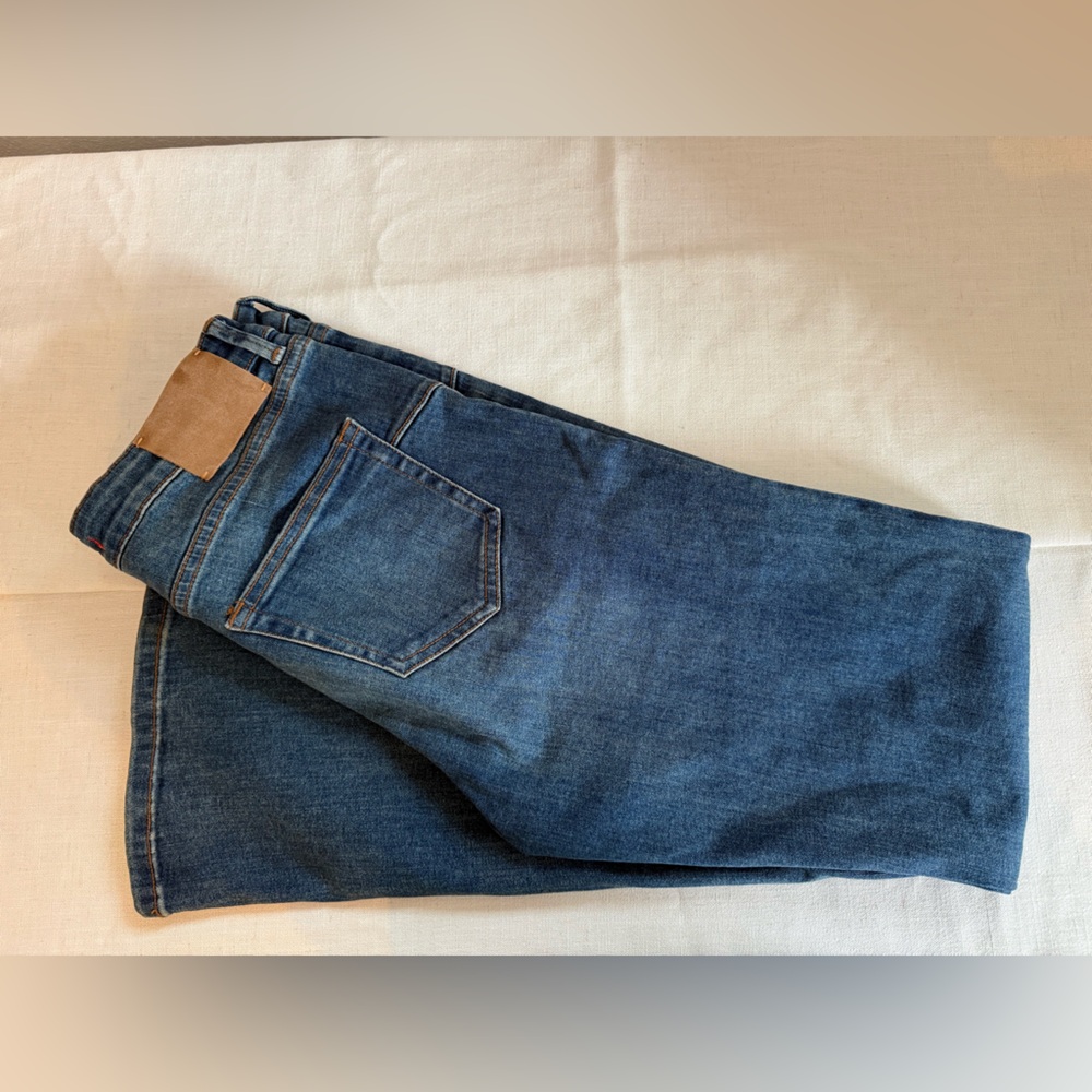 Zara women's Indigo Bootcut Jeans
